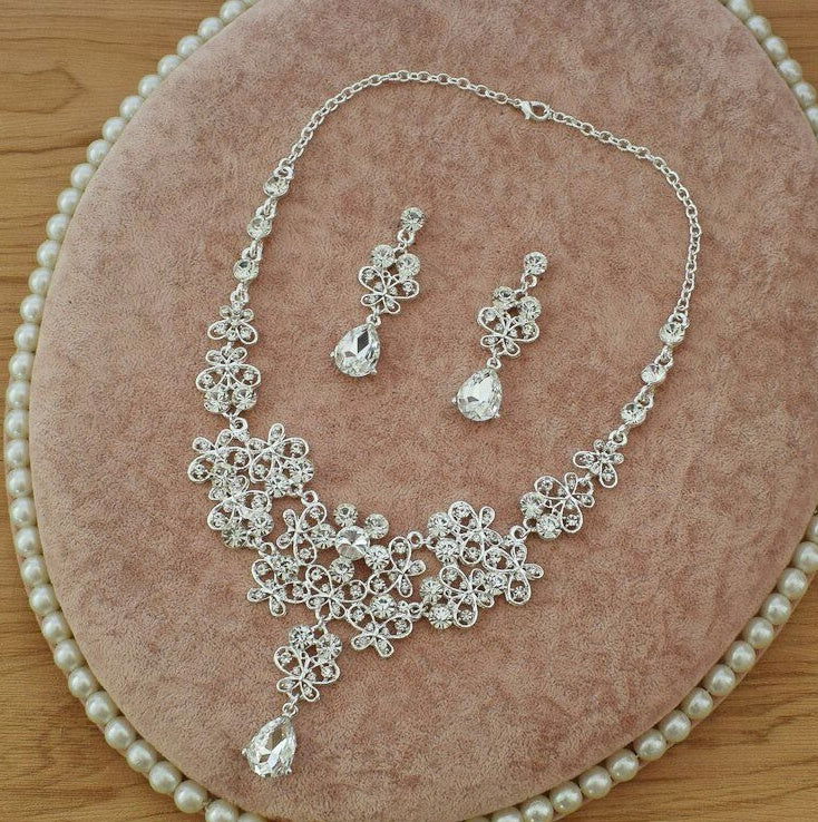 New bride necklace headdress wedding accessories butterfly necklace jewelry - CHRISTDEST GLOBAL SERVICE