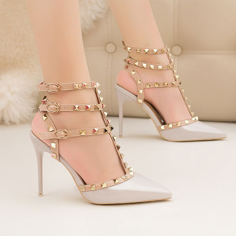 Rivet Hollow-out Roman Fashion Sandals - CHRISTDEST GLOBAL SERVICE