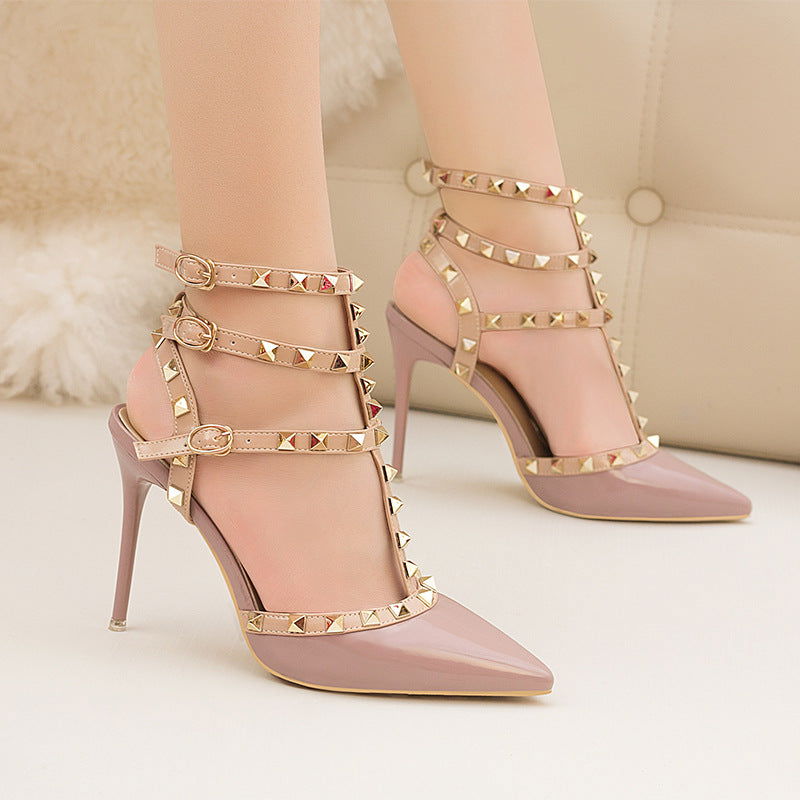 Rivet Hollow-out Roman Fashion Sandals - CHRISTDEST GLOBAL SERVICE