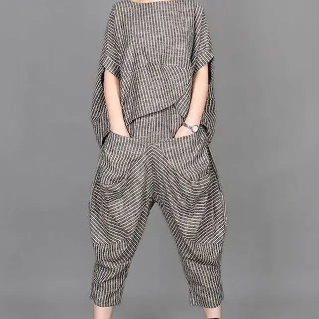 Summer New Women's Suits Art Stripe Short Sleeve T-shirt Loose Top Women's Knickerbockers Casual Pants Two Piece Sets