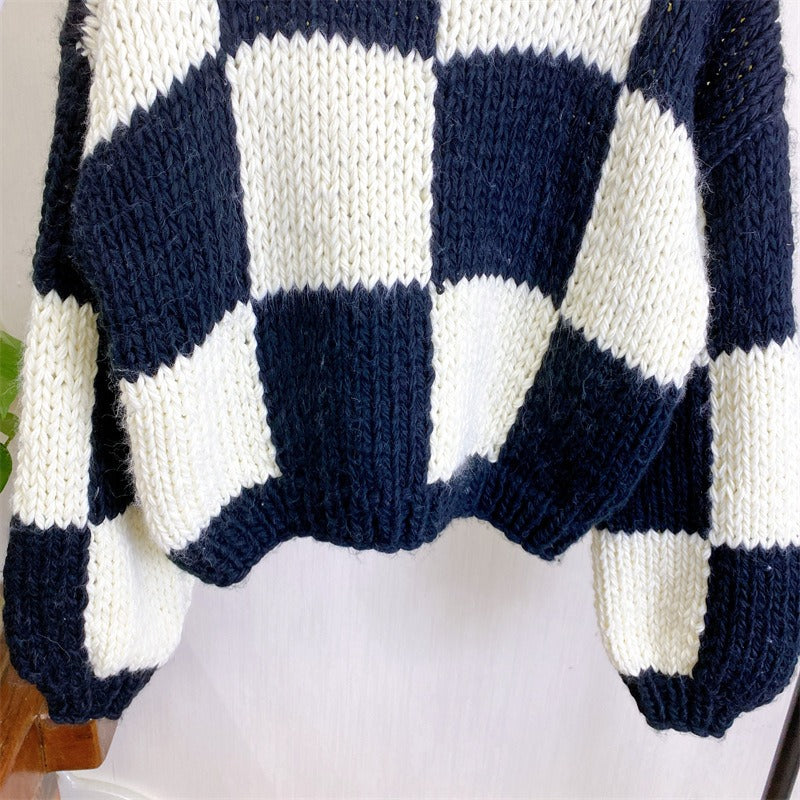 Fashionable contrasting plaid splicing thick needle sweater with stylish hand woven thick top for women