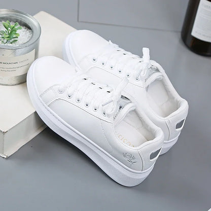 Women Casual Shoes New Spring Fashion Embroidered White Breathable Flower Lace-Up Sneakers White Tenis Feminino Flat  Zapatillas