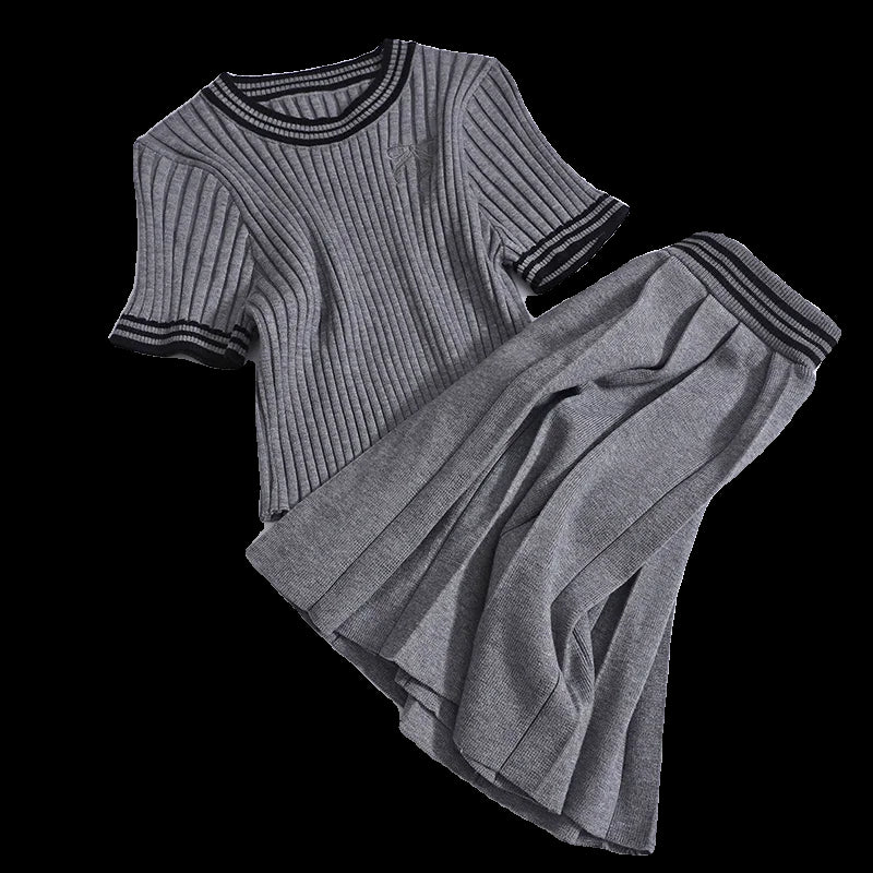 Color blocked set round neck embroidered bow short sleeved knitted sweater slim fit pleated short skirt two-piece set