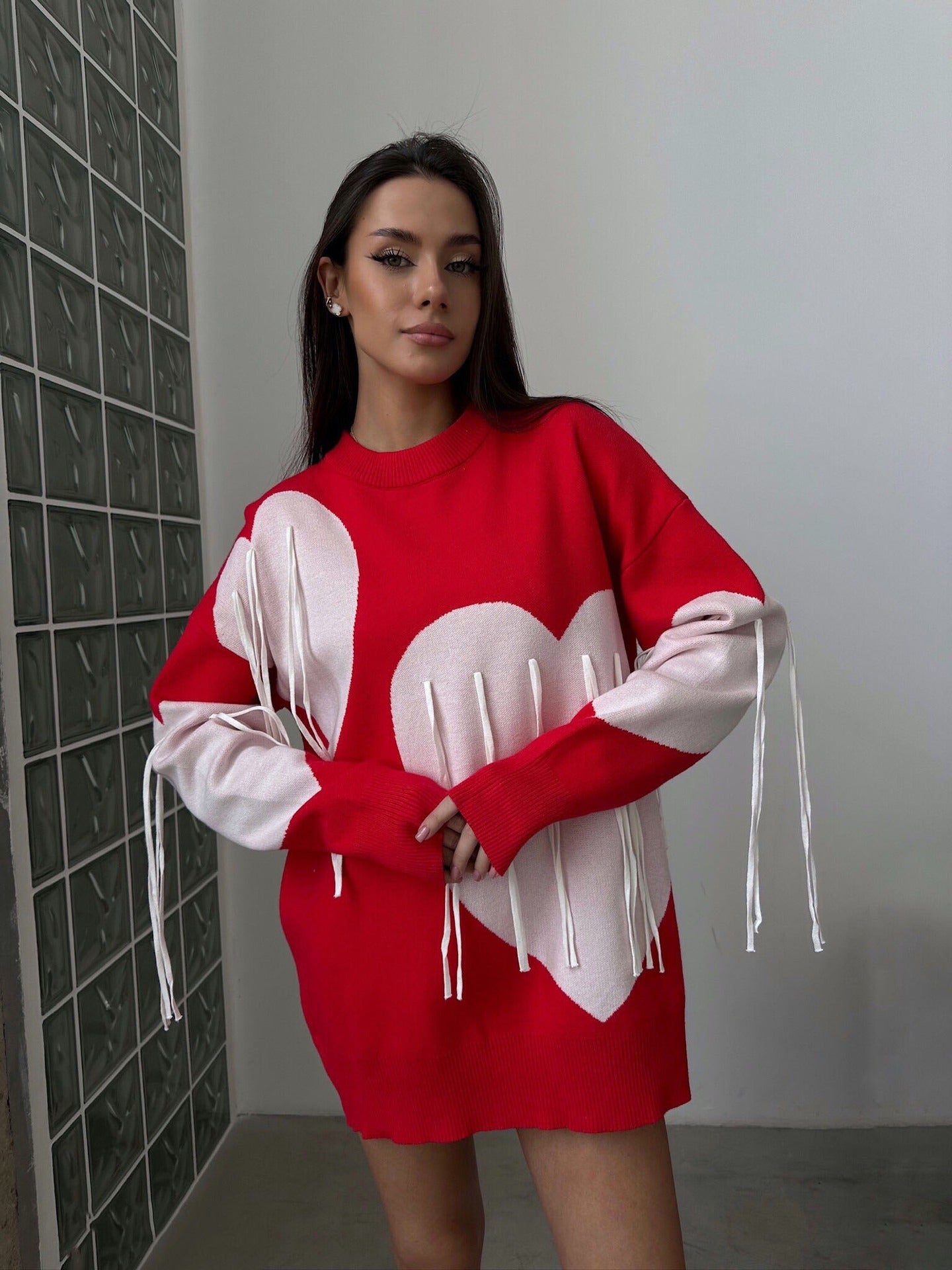 Love tassel autumn and winter sweater women's new round neck fashionable pullover top knitted sweater