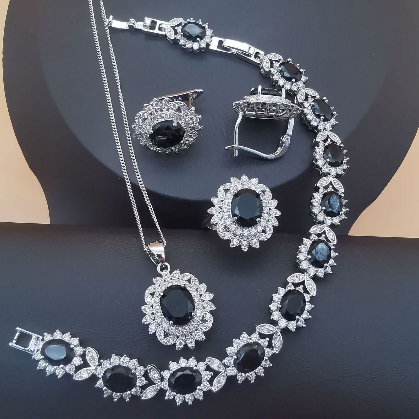 Four-piece Jewelry Set Luxurious Temperament Garnet Red - CHRISTDEST GLOBAL SERVICE