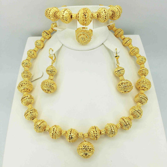 Four Sets Of Upscale Temperament Bride Marriage - CHRISTDEST GLOBAL SERVICE