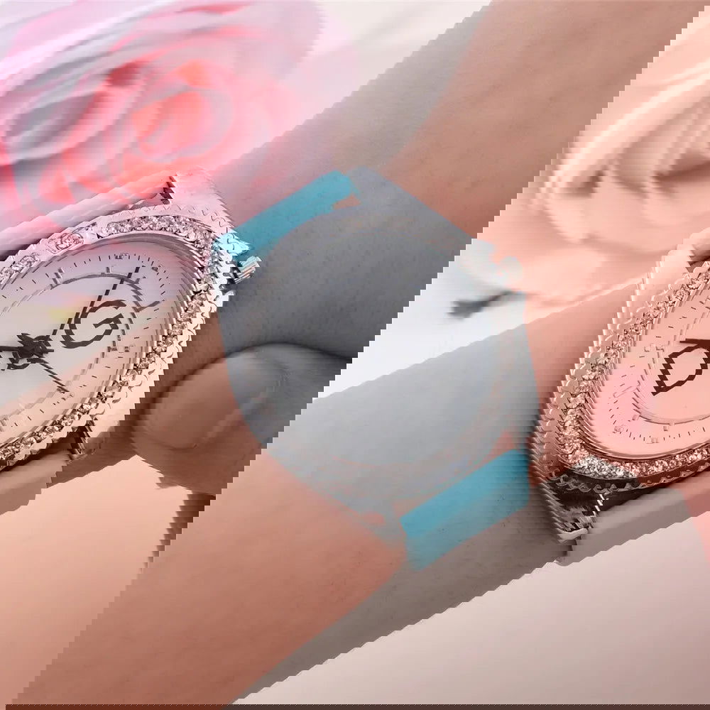 Luxury Brand DQG Women's Watch Leather Strap Rhinestone Inlay Dial Fashion Sport Quartz Watch for Women Gift Clock 2023 - CHRISTDEST GLOBAL SERVICE