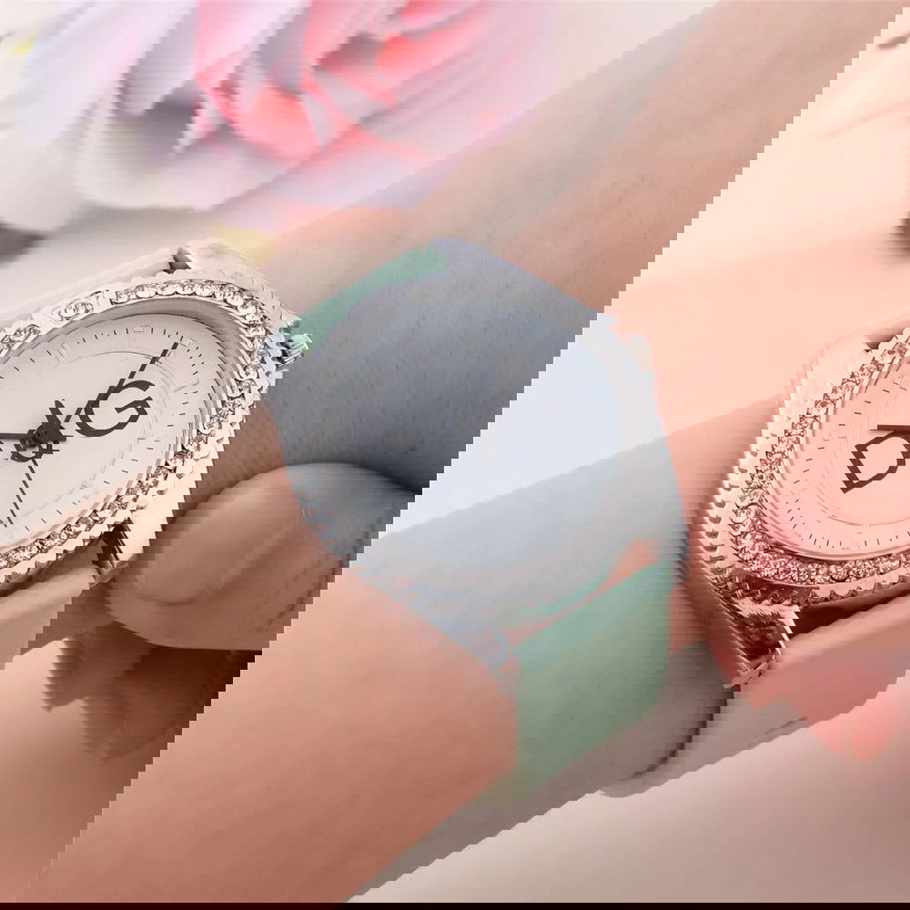Luxury Brand DQG Women's Watch Leather Strap Rhinestone Inlay Dial Fashion Sport Quartz Watch for Women Gift Clock 2023 - CHRISTDEST GLOBAL SERVICE
