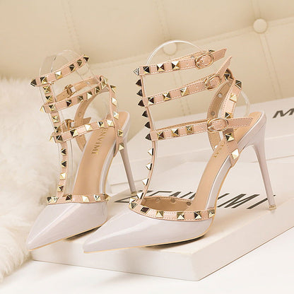 Rivet Hollow-out Roman Fashion Sandals - CHRISTDEST GLOBAL SERVICE